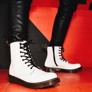 Dr. Martens 1460 White Patent Lamper